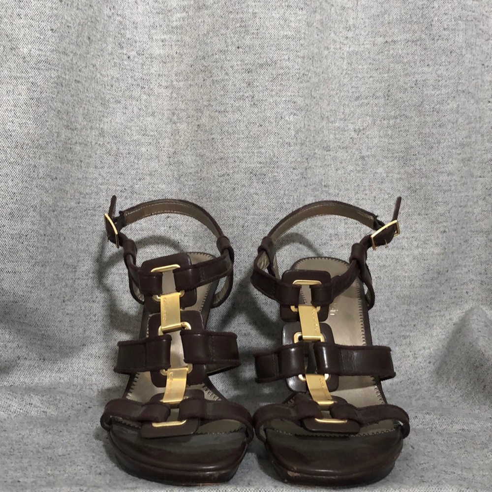 Buckled heels